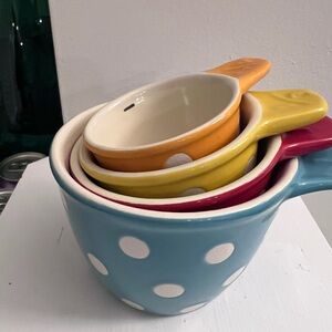 🔵NWT🔴 Polka Dot Ceramic Measuring Cups Set